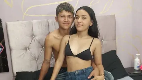 KarolinaAndJoel's Sex ChatRoom