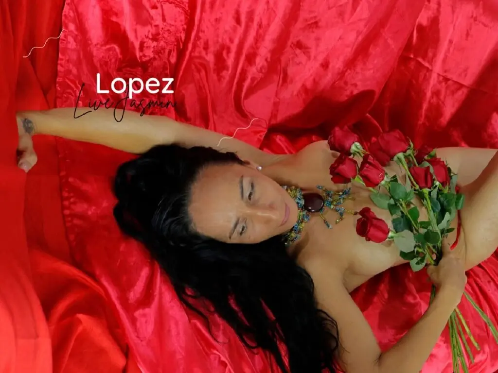 LornaLopez's Sex ChatRoom